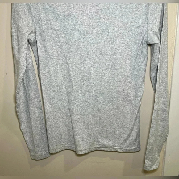 Banana Republic Gray Long Sleeve Tee - Picture 6 of 7